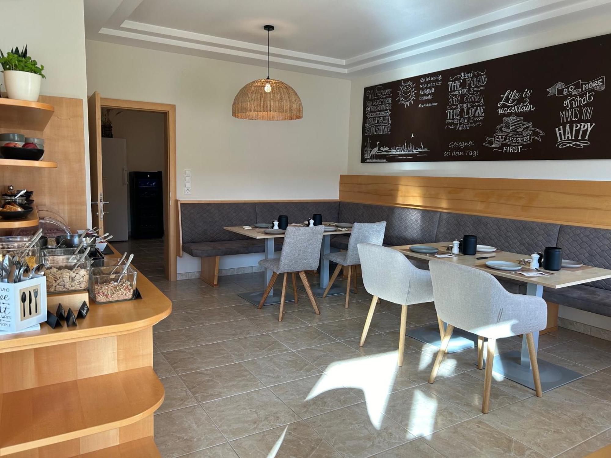 Haus Renee Bed & Breakfast Podersdorf am See Ngoại thất bức ảnh