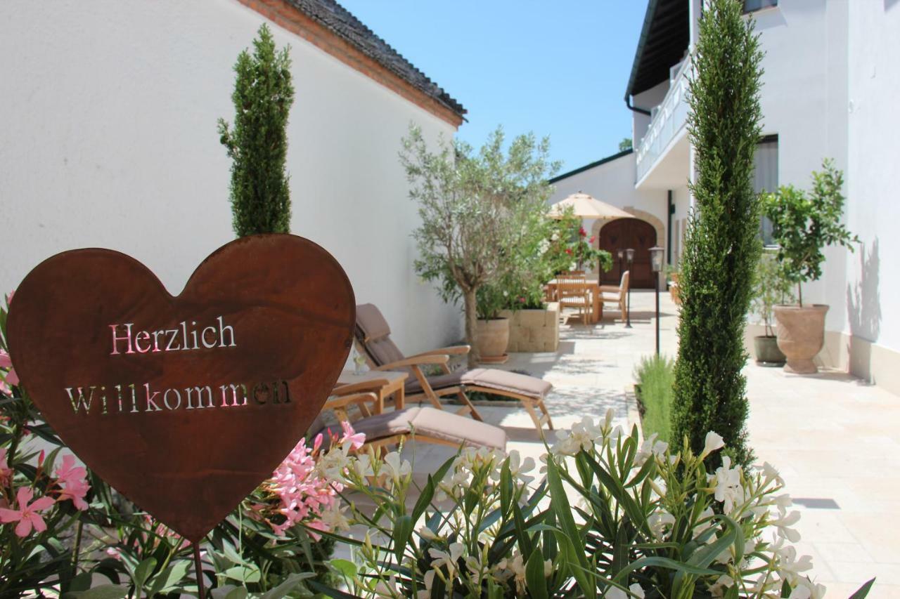 Haus Renee Bed & Breakfast Podersdorf am See Ngoại thất bức ảnh